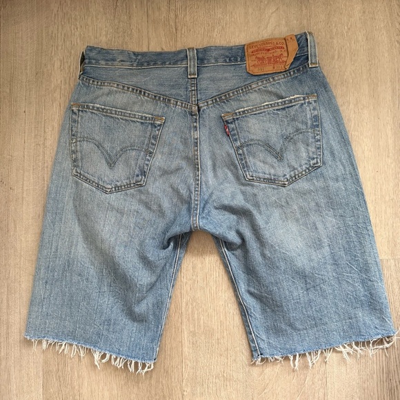 Levi's 501 low rise bermuda cutoff shorts - Picture 2 of 4